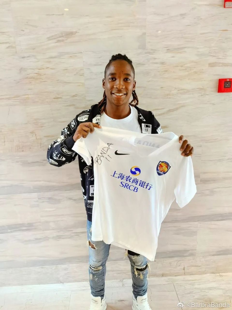 B体育体育在线-赞比亚女足团队配合紧密，赢得出色表现