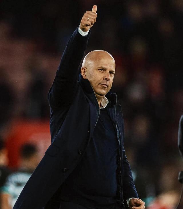 B体育体育竞技-利物浦门将表现神勇，助球队连克对手