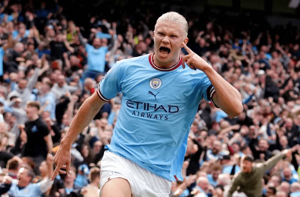 包含莱比锡红牛连胜止步，遭遇客场惨败的词条