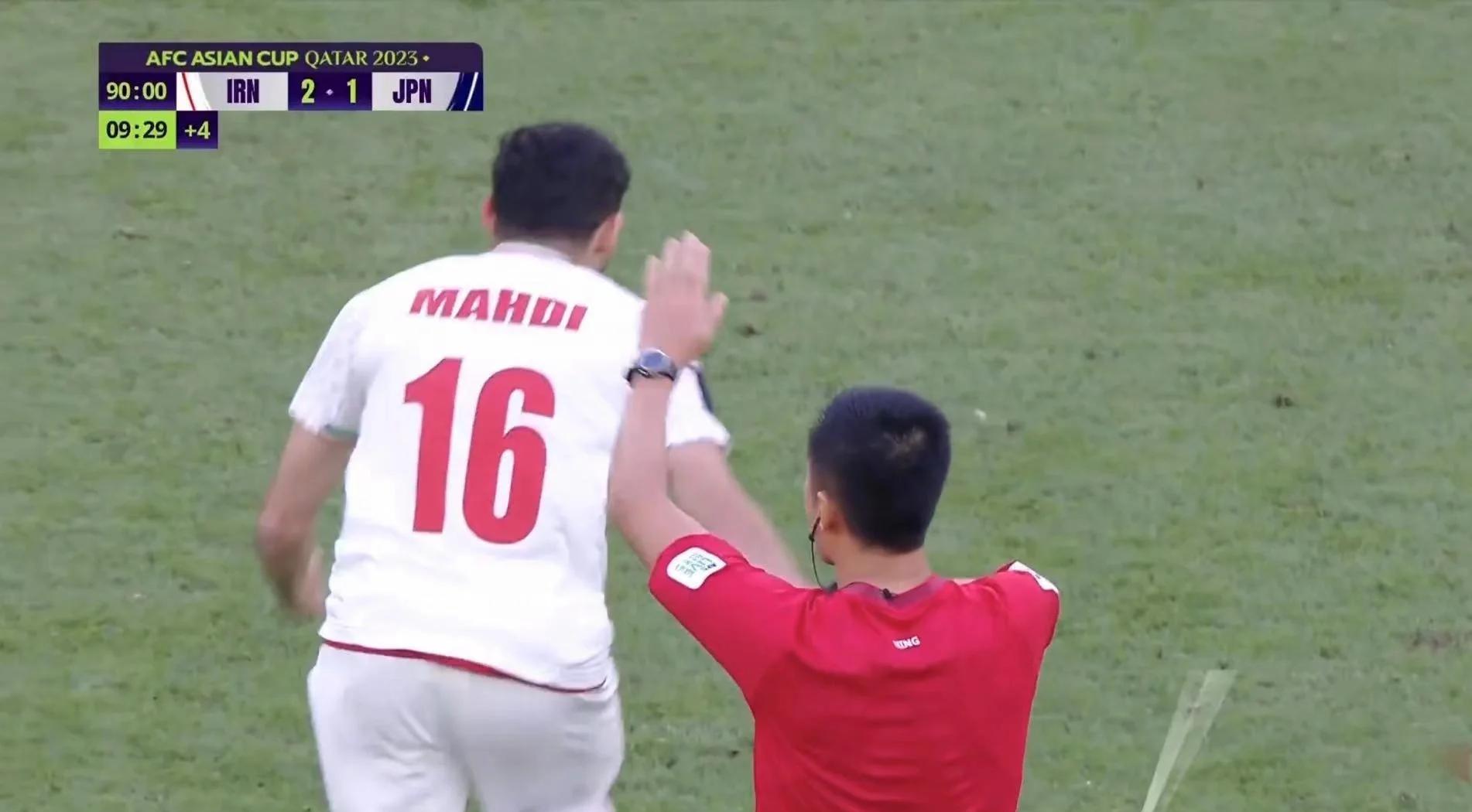 B体育体育官方入口-伊朗击剑选手连胜对手，晋级八强