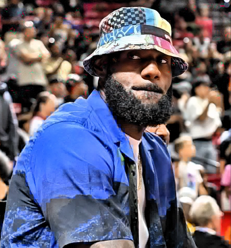 B体育体育官网app-勒布朗发声力挺湖人，呼吁球迷支持球队的简单介绍