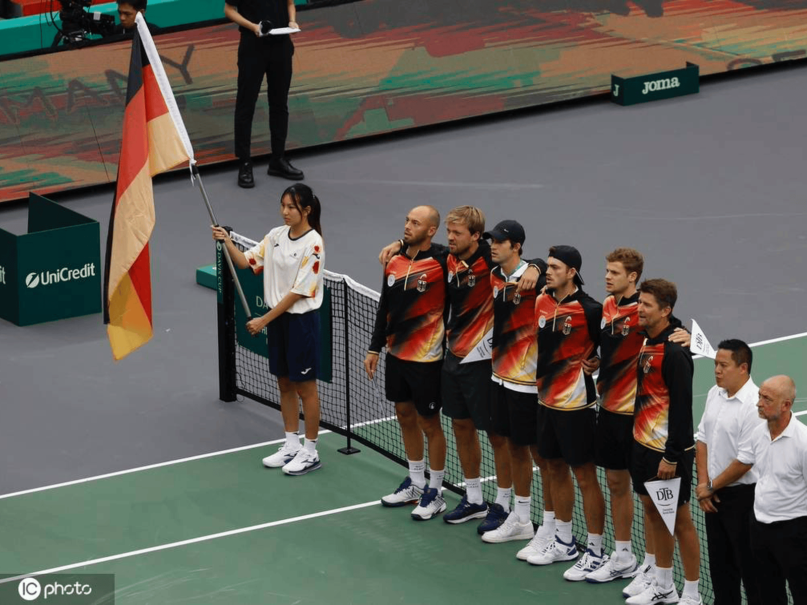 斯洛伐克击败对手晋级网球半决赛的简单介绍