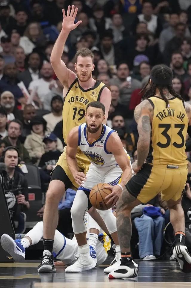 B体育体育娱乐-关于勇士主力汤普森领衔球员集结三猛龙豪华组合震撼全明星周末的信息