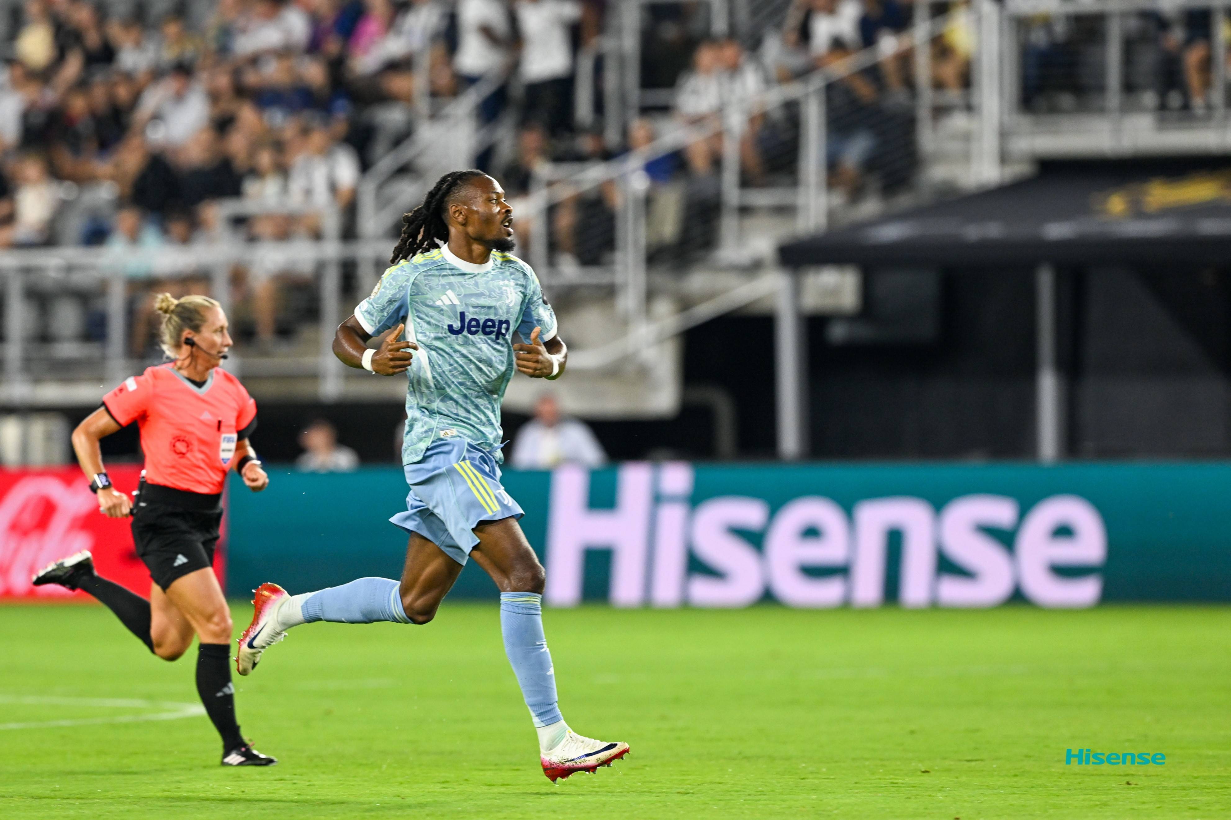 B体育体育下载-尤文对决国米，VAR争议再起，裁判遭质疑