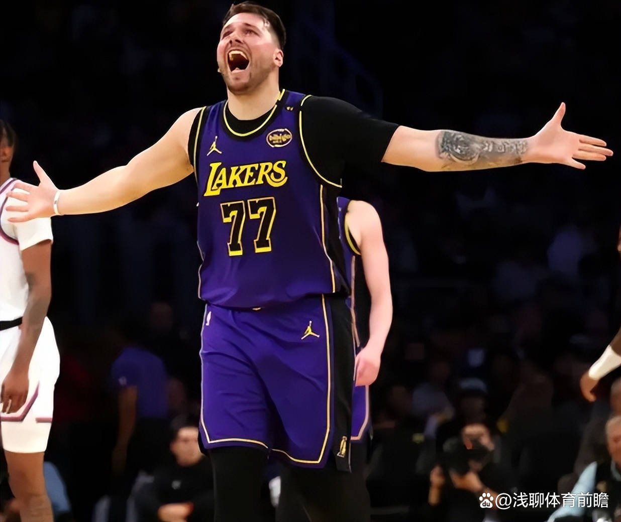 快船力克湖人，取得胜利