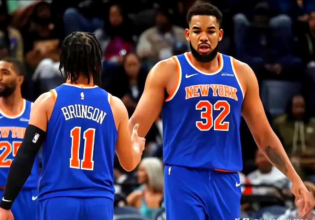 包含季后赛热门球队出现低潮，谁将成为黑马冲击总冠军？的词条