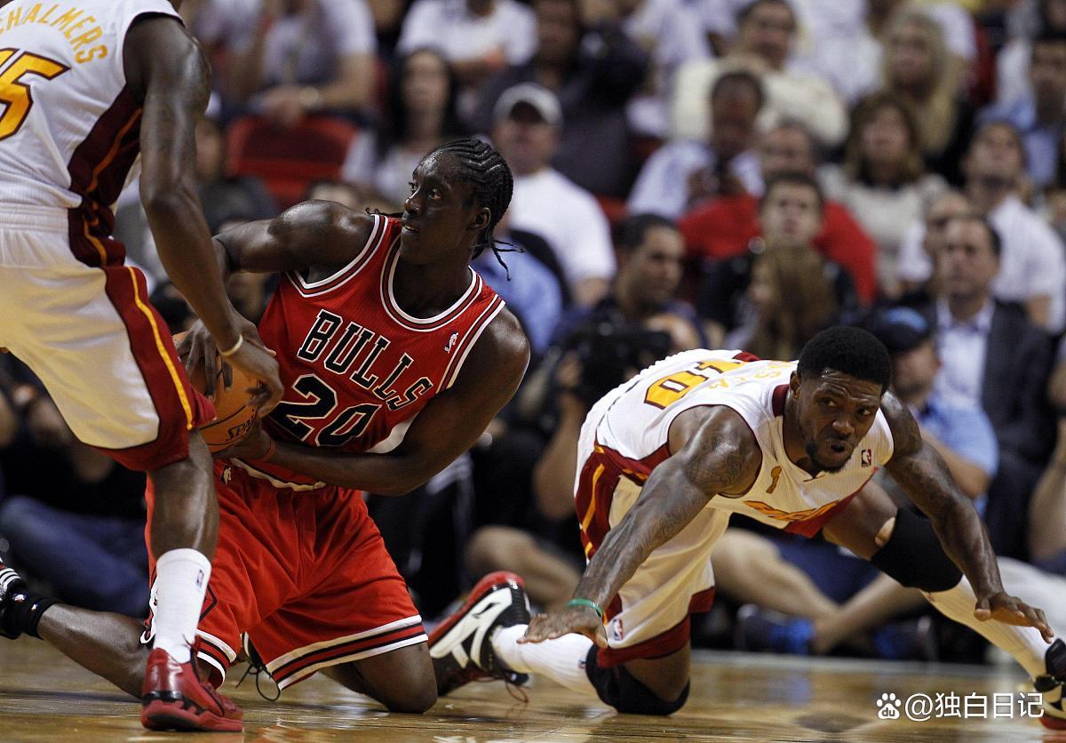 热火队横扫魔术队获胜