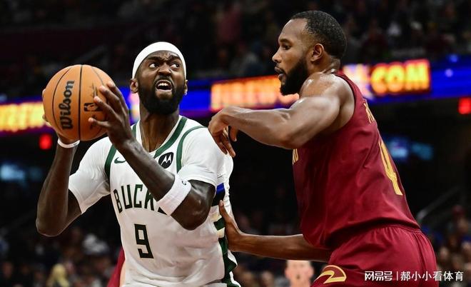 雄鹿击败老鹰保持不败