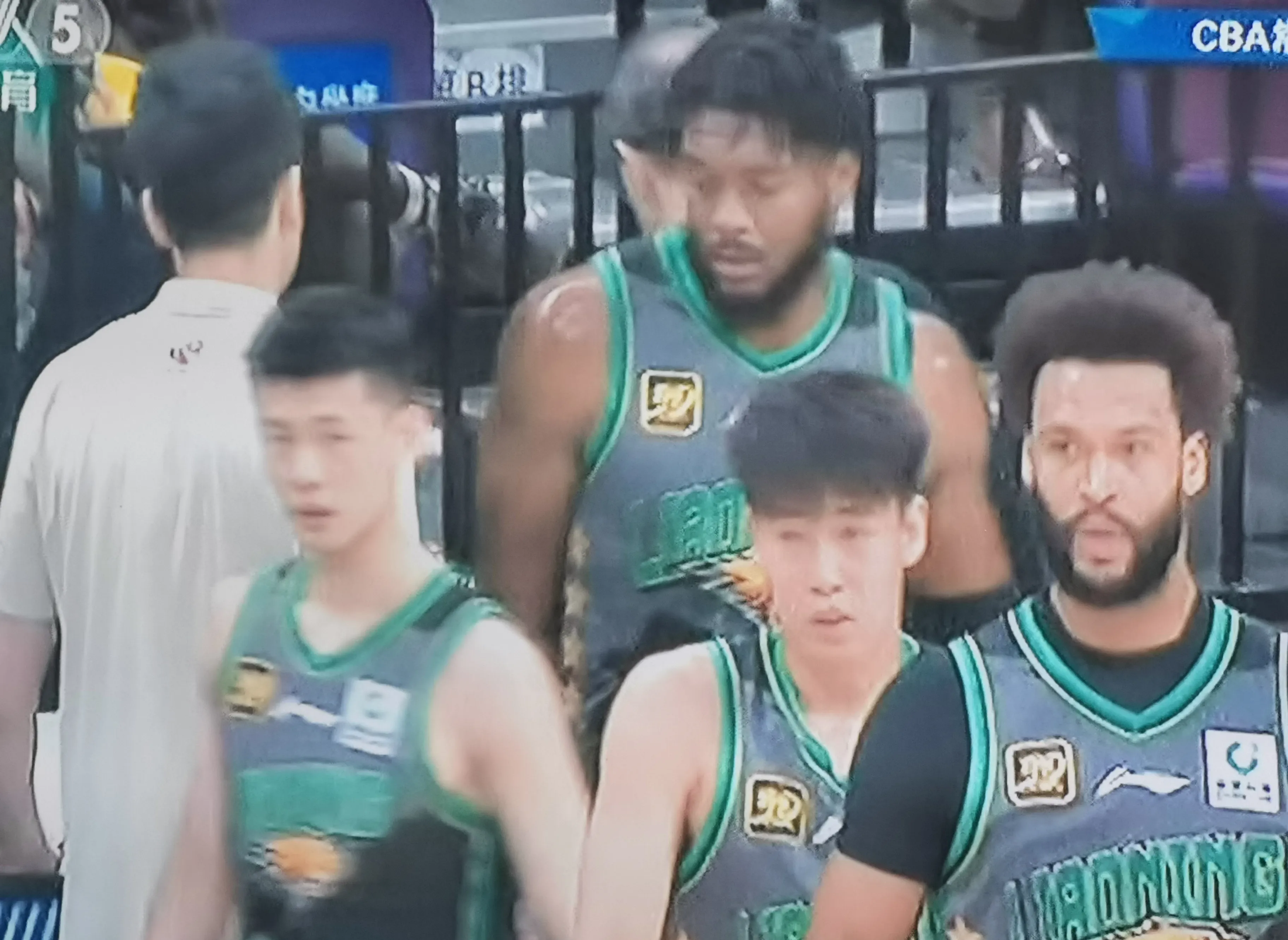 包含深圳挑战大连,双方实力对决的词条 包含深圳挑战大连,双方实力对决的词条