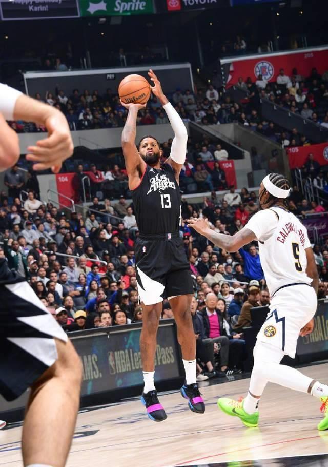 B体育体育app下载地址-鹈鹕客场惨败,猛龙轻松取胜