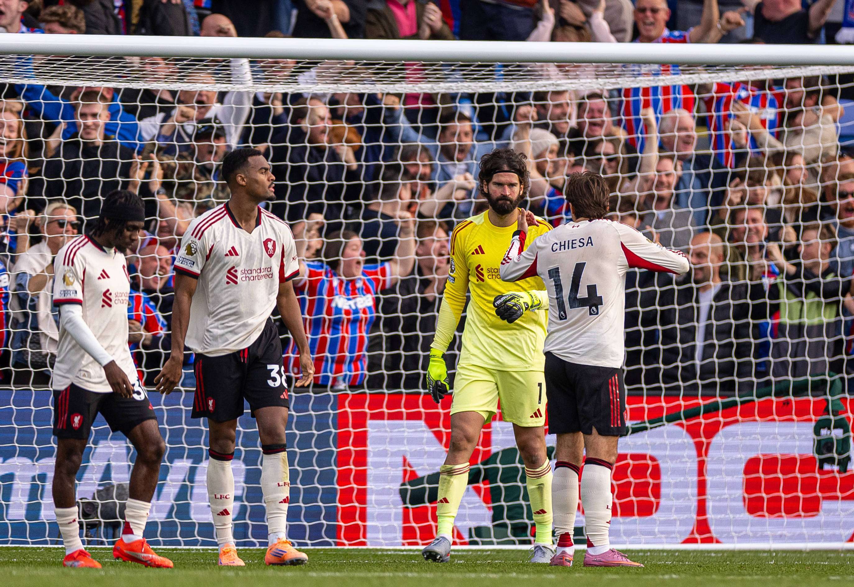 B体育体育官网入口-利物浦不敌对手,陷入困境欧战前途堪忧的简单介绍